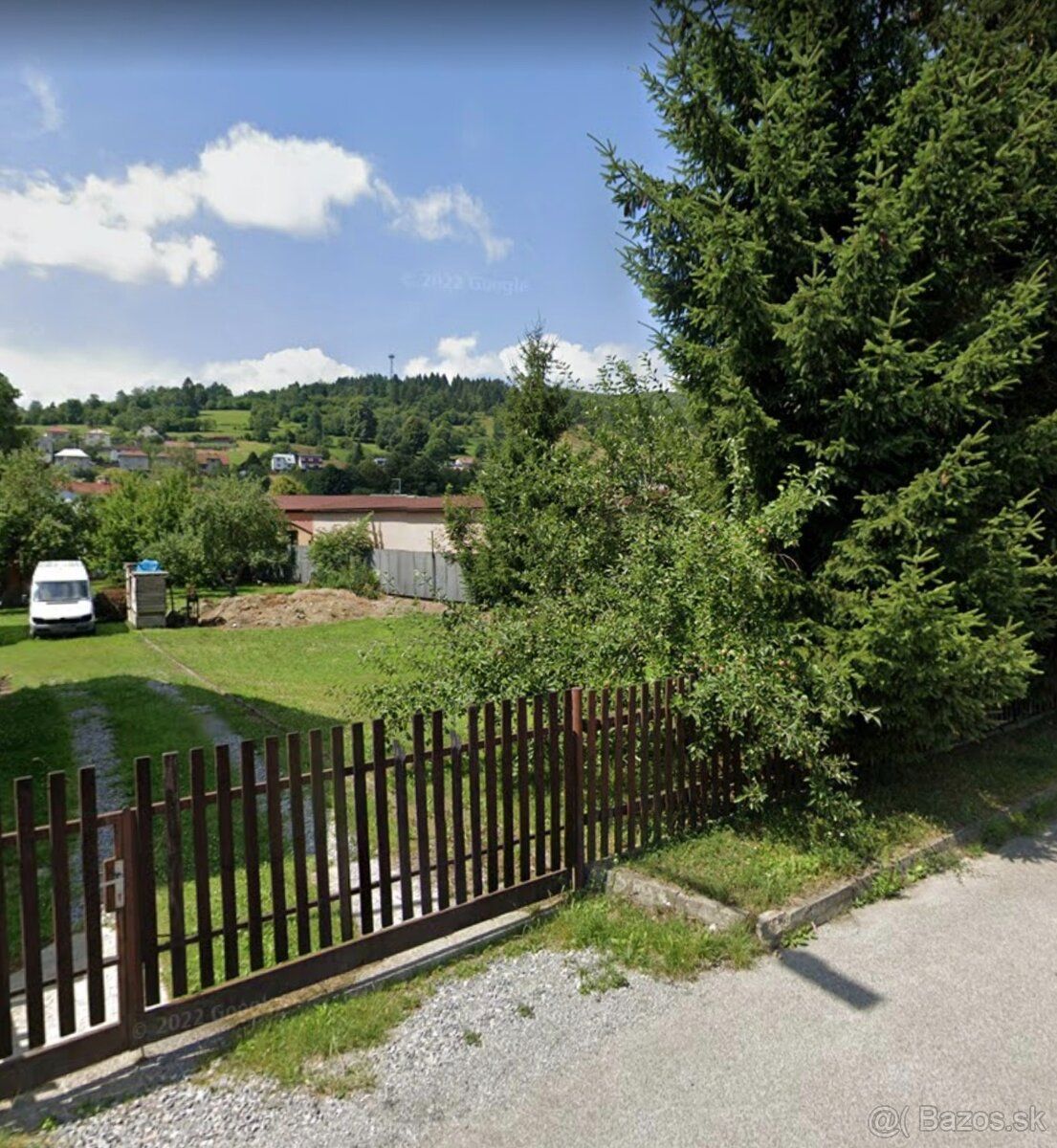 Ponukam na prenajom pozemok o rozlohe az 1500m2. Super poloh