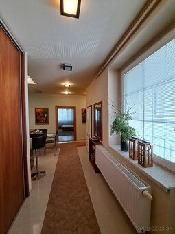 VÝNIMOČNÝ 4-IZBOVÝ BYT 152 m² V CENTRE MESTA | KRB • BALKÓN 