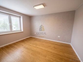  
Realitná kancelária  Bývajte s nami Vám ponúka na predaj 2