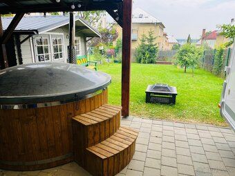 Ponúkam na predaj udržiavaný rodinný dom, ktorý ideálne spáj