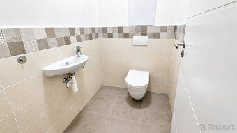 Typ: 3-izbový byt Ulica: Ostriežová Obec: Bratislava-Záhorsk