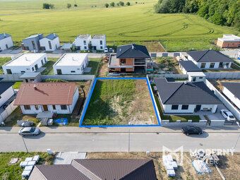 Typ: Rodinný dom Obec: Moravany nad Váhom
Moderný maklér pon