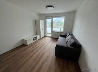 Prenajmem garsonku + loggia na ulici A.Sladkovica 2 - Vrutky