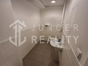 Jozef Junger – Realitný maklér ponúka na prenájom komerčné a