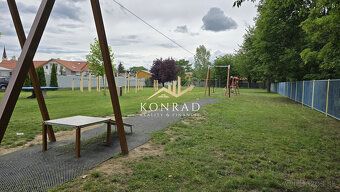 Typ: 3-izbový byt Ulica: 1.Mája Obec: Vráble
KOMPLETNE ZREKO