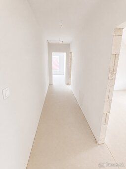 🏡Ponúkame na predaj priestrannú 5 izbovú dvojpodlažnú novost