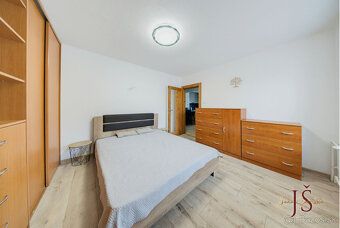 Na predaj: Priestranný 2-izbový byt po rekonštrukcii, Pasteu