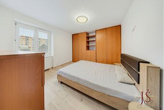Na predaj: Priestranný 2-izbový byt po rekonštrukcii, Pasteu