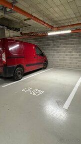 Prenájom parkovacieho miesta v garáži na -1 poschodí obytnéh