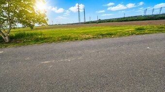 Ponúkame na predaj rovinatý stavebný pozemok o výmere 552 m²