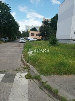 Typ: Pozemky - komerčné Ulica: Jánošíková Obec: Senec
Ponúka