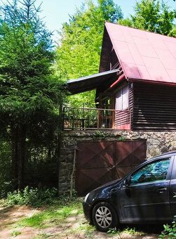 Predám chatu na Domaši v časti Nová Keľča. Chata má 2 izby n
