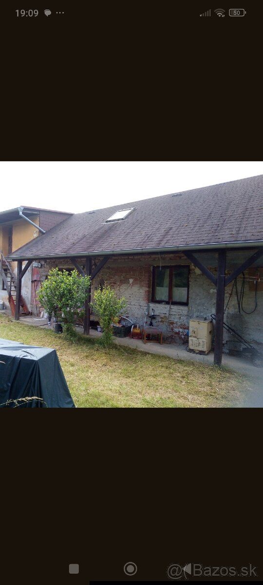 Ponúkam na predaj starý dom na stavebnom pozemok o výmere cc