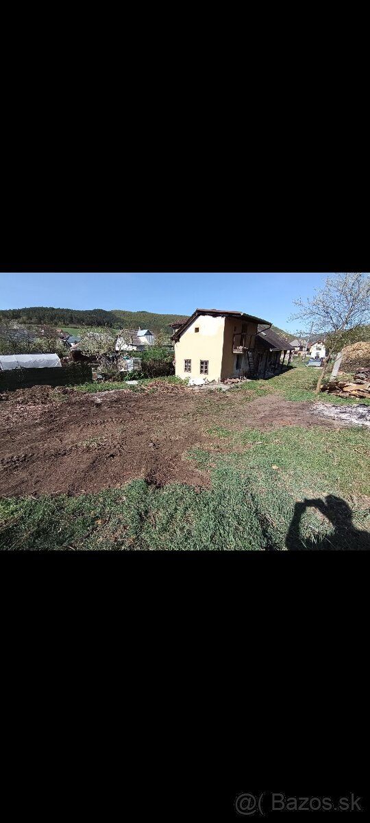 Ponúkam na predaj starý dom na stavebnom pozemok o výmere cc