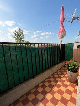 Ponúkame na predaj príjemný 3-izbový byt s výmerou 61 m² a b