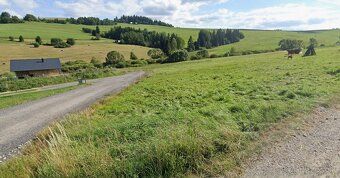 Ponúkam na predaj stavebný pozemok s výmerou 800m2,situovaný