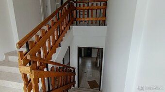 🏡 NA PRENÁJOM POLYFUNKČNÁ BUDOVA VHODNÁ PRE FIRMY - podnikat