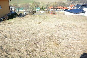 Na predaj slnečný, stavebný pozemok v obci Vlková, ktorý vďa