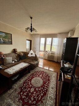  
Svetlý 2-izbový byt o výmere 58 m²
Lokalita: úplné centrum