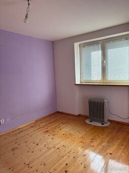 Dám do dlhodobého 2 iz. Apartmán . Rozloha 60 m2, terasa. Di