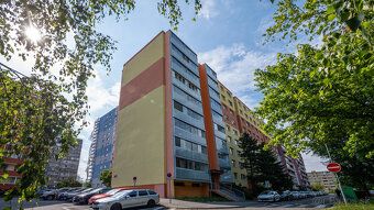 Typ: 4-izbový byt Ulica: Landauova Obec: Bratislava-Dúbravka