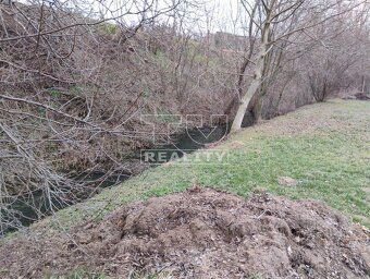 TUreality ponúka na predaj stavebný pozemok 896 m2 v obci Bo