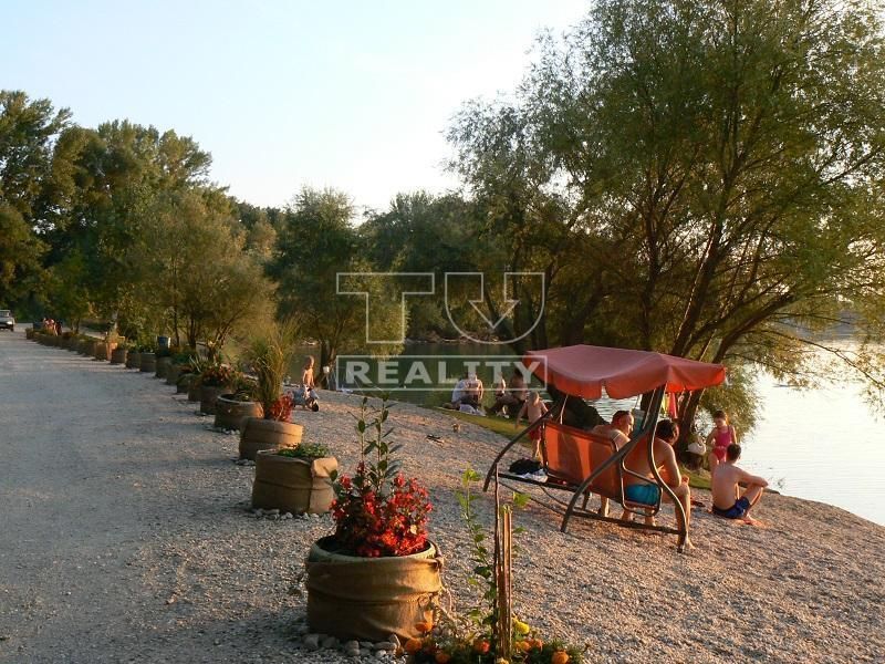 TUreality ponúkajú ideálny 570 m2 pozemok v zástavbe rodinný