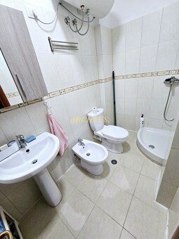 2-IZBOVÝ APARTMÁN S VEĽKOU TERASOU A VÝHĽADOM NA MORE – ALBÁ