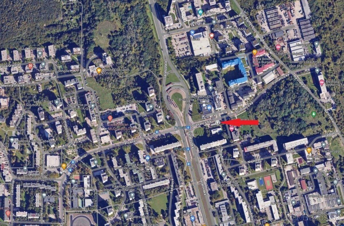 Ponúkame Vám na predaj samostatnú garáž v mestskej časti Dúb