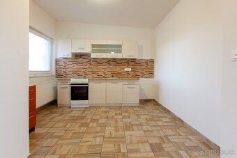 V VÝHRADNOM ZASTÚPENÍ realitnej kancelárie RE/MAX Mr & Mrs M
