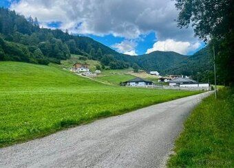 Typ: Pozemky - bývanie Ulica: Bočná Obec: Horný Vadičov
(256