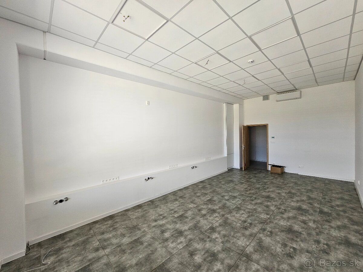 Prenajmem nebytový priestor / kanceláriu s výmerou cca. 30 m