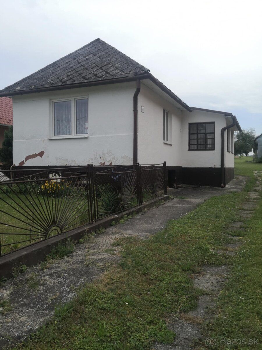 Ponúkam na predaj starší jednopodlažný rodinný dom v obci Kv