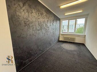 Ponúkame na prenájom kancelársky priestor o výmere 15,75 m² 