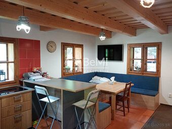 005-113-MAOM
Ponúkam na predaj štýlovú celoročne obývateľnú 