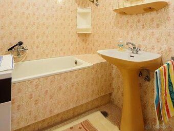 Dvojdomek se dvěma apartmány na Makarské riviéře – skvělá in