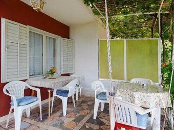 Dvojdomek se dvěma apartmány na Makarské riviéře – skvělá in