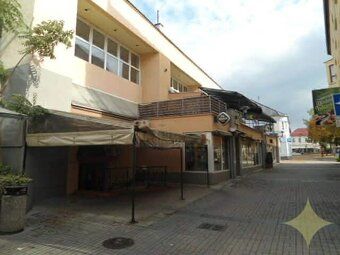 Ponúkame na prenájom rozsiahle obchodné priestory v centre m