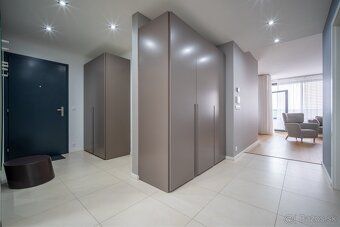 3 izbový byt balkónom a výhľadom na Dunaj – projekt Zuckerma