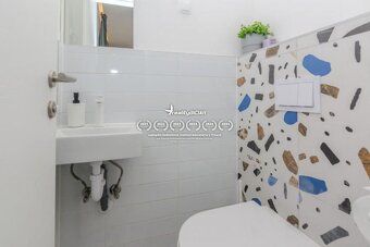 Zaton - na predaj je radová zástavba s podlahovou plochou 11