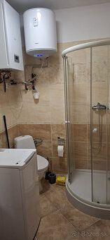 Ponúkame na predaj zrekonštruovanú garsónku o výmere 20 m2 s