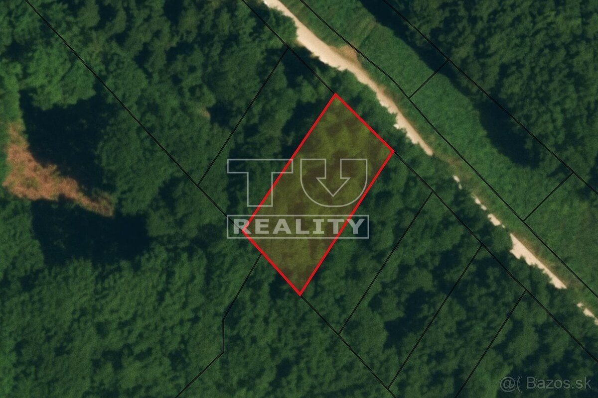 Ponúkame na predaj rekreačný pozemok s výmerou 772 m2, situo