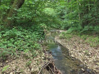 Ponúkame na predaj rekreačný pozemok s výmerou 772 m2, situo