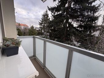 Typ: 2-izbový byt Mestská časť: Ľ. Podjavorinskej Obec: Trna