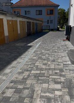 Typ: Garáže a parkovacie miesta Ulica: Osloboditeľov Obec: H