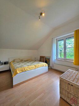 Rodinný dom/ chata na veľkom pozemku 901 m² iba 5 minút od K