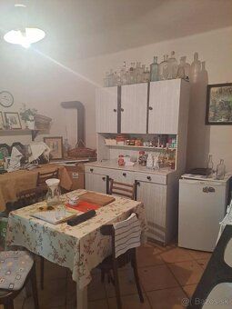 Ponúkame na predaj starší rodinný dom v obci Vinodol s pries
