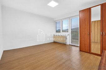 SUCHÁNEK & PARTNERS Vám ponúka na prenájom 6-izbový rodinný 