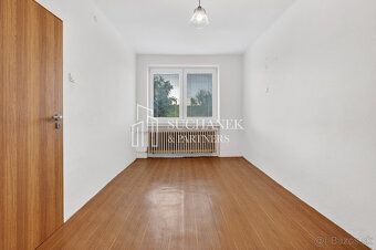 SUCHÁNEK & PARTNERS Vám ponúka na prenájom 6-izbový rodinný 