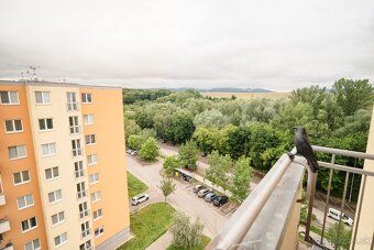 Dlhodobo prenajmeme, zariadený 2-izbový byt nachádzajúci sa 